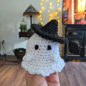 Crochet Hand Made Halloween Ghost with Witches Hat